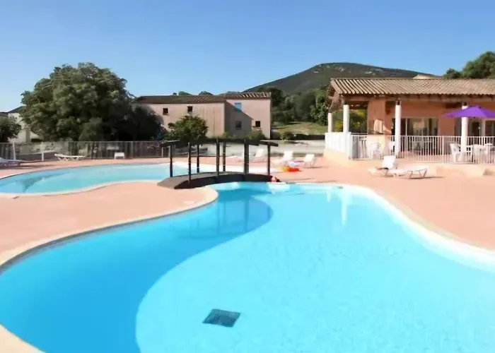 Semesterbostad Maisonnette Sous Les Chenes Gard 30 *